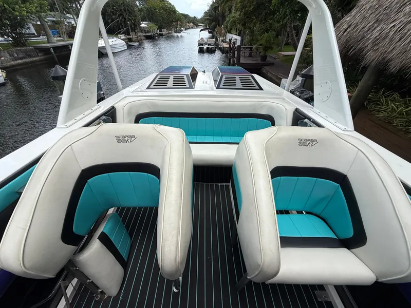 Slide: The Image of Wellcraft Scarab 38 KV 1988 - 55