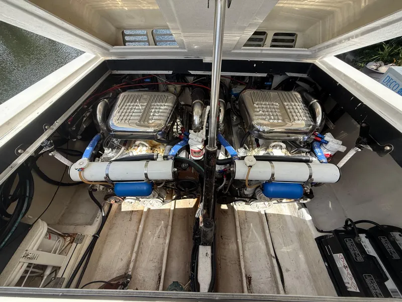 Slide: The Image of Wellcraft Scarab 38 KV 1988 - 61