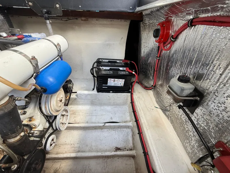 Slide: The Image of Wellcraft Scarab 38 KV 1988 - 67