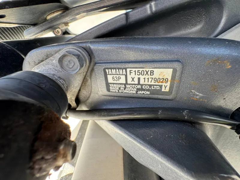 Slide: The Image of Yamaha F150XB engine label on 2017 Robalo R200 Center Console boat. - 41