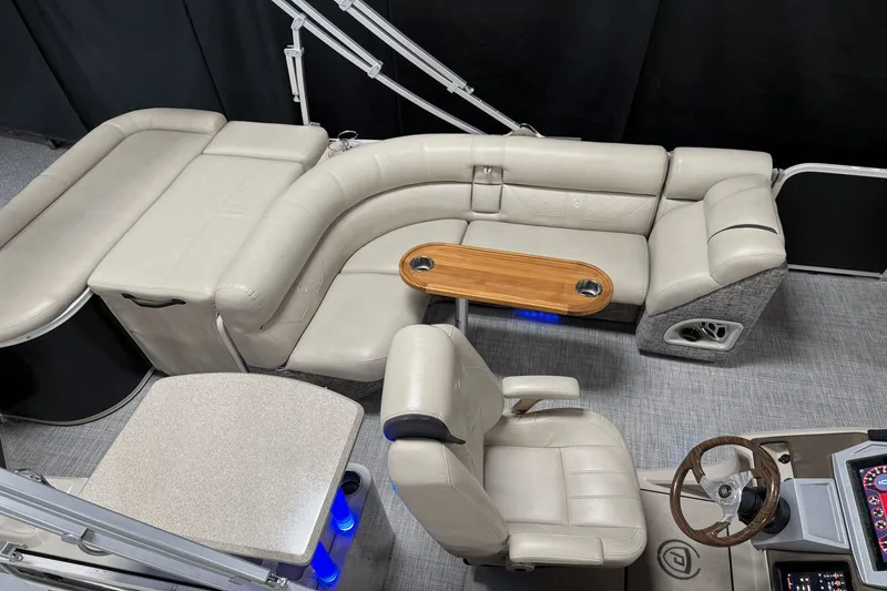 Slide: The Image of Premier 250 Grand Majestic 2017 - 8