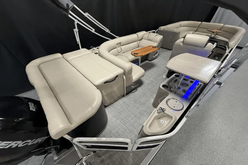 Slide: The Image of Premier 250 Grand Majestic 2017 - 9