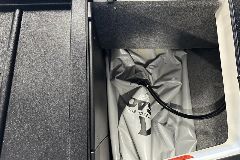 Slide: The Image of Malibu Wakesetter 21 VLX 2021 - 18
