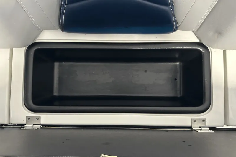 Slide: The Image of Malibu Wakesetter 21 VLX 2021 - 27