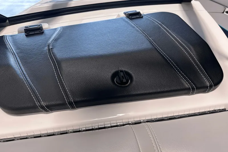 Slide: The Image of Malibu Wakesetter 21 VLX 2021 - 40