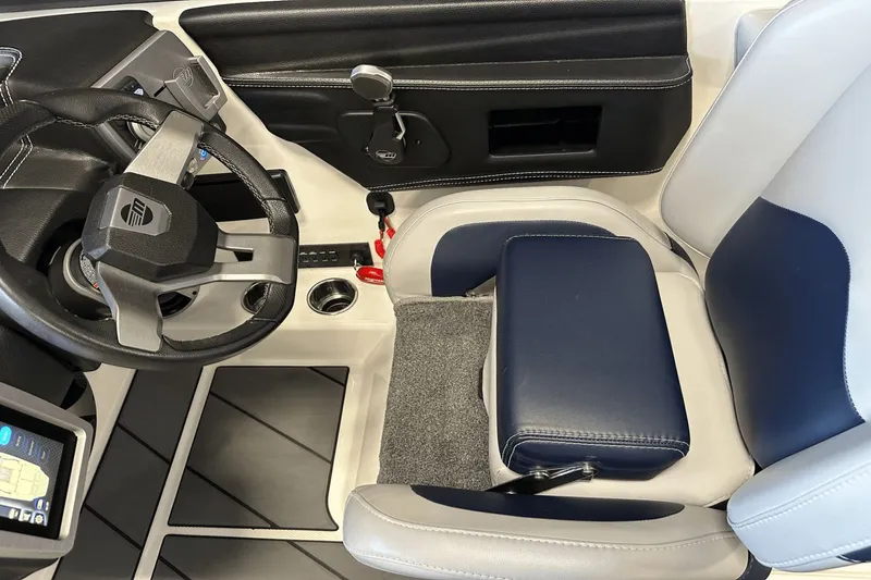 Slide: The Image of Malibu Wakesetter 21 VLX 2021 - 44