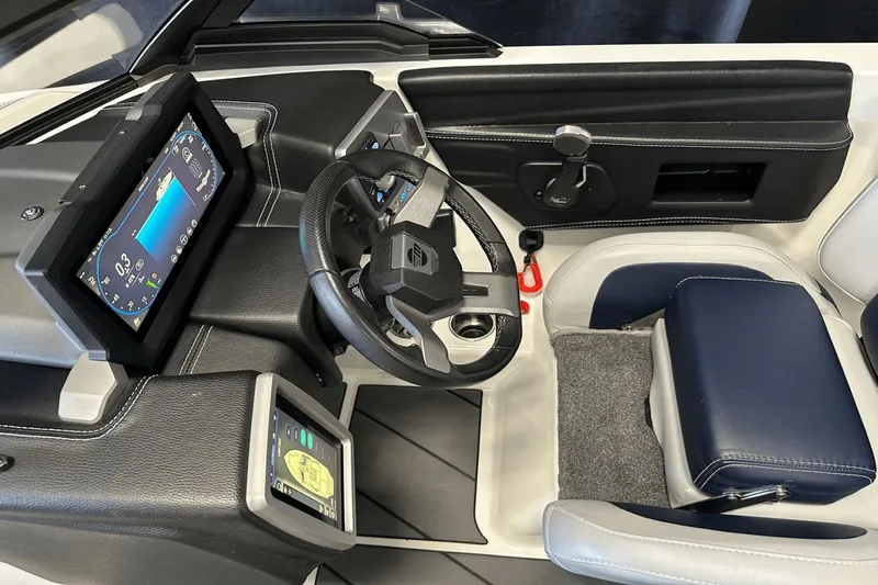 Slide: The Image of Malibu Wakesetter 21 VLX 2021 - 45