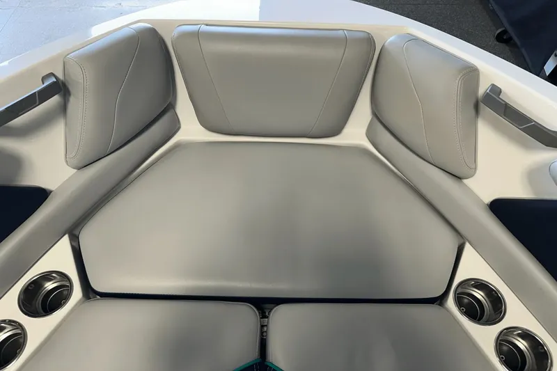 Slide: The Image of Malibu Wakesetter 21 VLX 2021 - 57