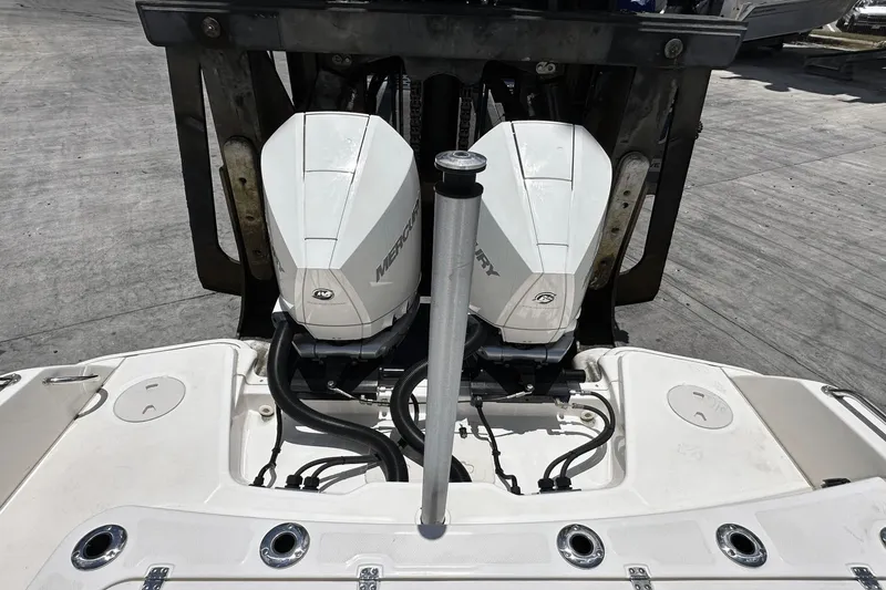 Slide: The Image of Boston Whaler 270 Dauntless 2021 - 7