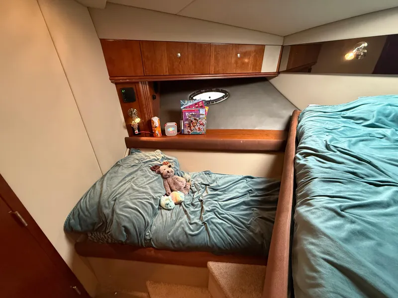 Slide: The Image of Cruisers Yachts 460 Express 2006 - 17