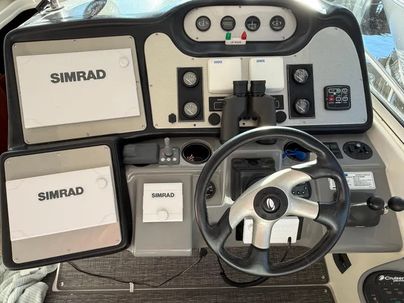 Slide: The Image of Cruisers Yachts 460 Express 2006 - 6