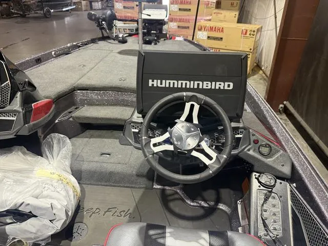 Slide: The Image of Skeeter FXR20 Apex 2022 - 15