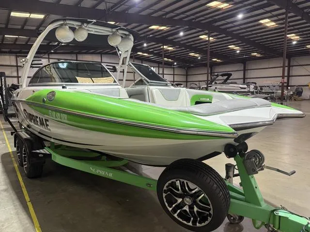 Slide: The Image of Supreme S21 2014 - 3