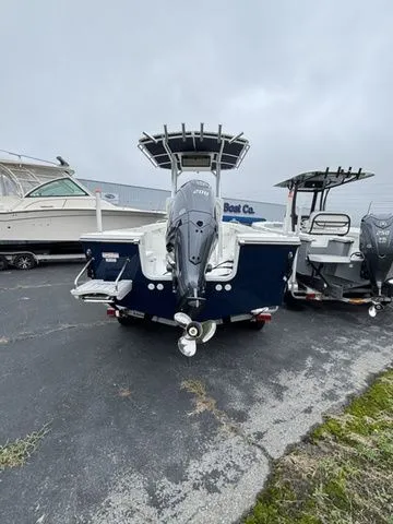 Slide: The Image of Parker Marine 210 Coastal CC 2026 - 4