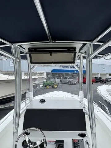 Slide: The Image of Parker Marine 210 Coastal CC 2026 - 8
