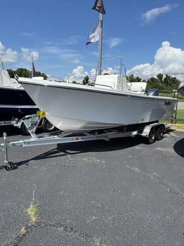 The Image of Parker Marine 210 Coastal CC 2026 - 1