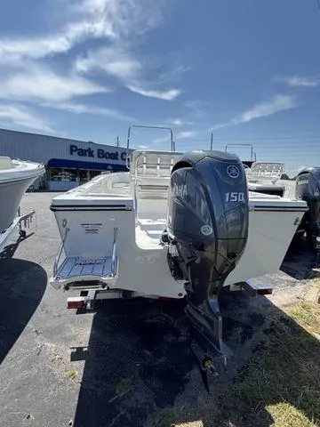 Slide: The Image of Parker Marine 210 Coastal CC 2026 - 3