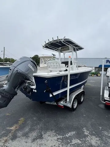 Slide: The Image of Parker Marine 210 Coastal CC 2026 - 3