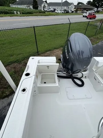 Slide: The Image of Parker Marine 210 Coastal CC 2026 - 5