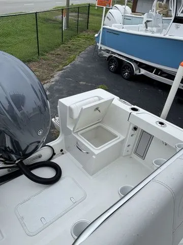 Slide: The Image of Parker Marine 210 Coastal CC 2026 - 6