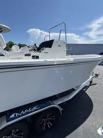 Slide: The Image of Parker Marine 210 Coastal CC 2026 - 5