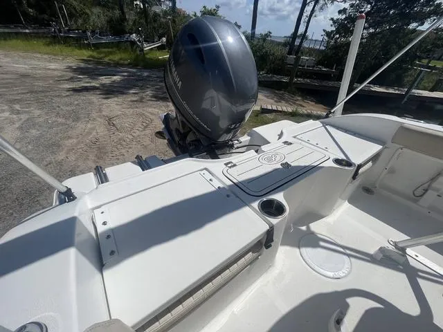 Slide: The Image of Sea Fox 186 Commander 2015 - 12