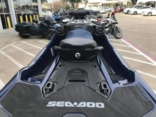 Slide: The Image of Sea-Doo GTX 230 2025 - 11