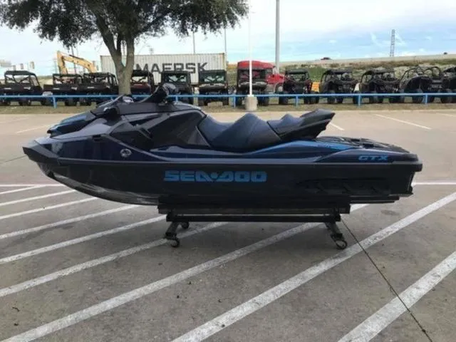 Slide: The Image of Sea-Doo GTX 230 2025 - 8