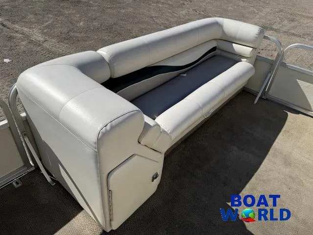 Slide: The Image of Bennington 2275 LX Pontoon 1998 - 11