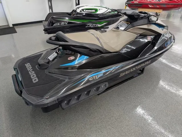 Slide: The Image of Sea-Doo GTI 2017 - 3