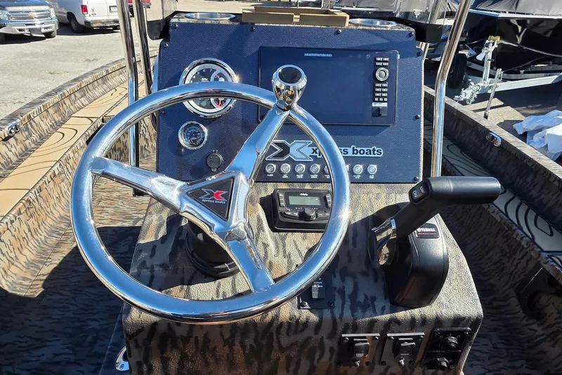 Slide: The Image of 2026 Xpress X23 Bay boat dashboard with Yamaha Vmax 250 SHO controls. - 19