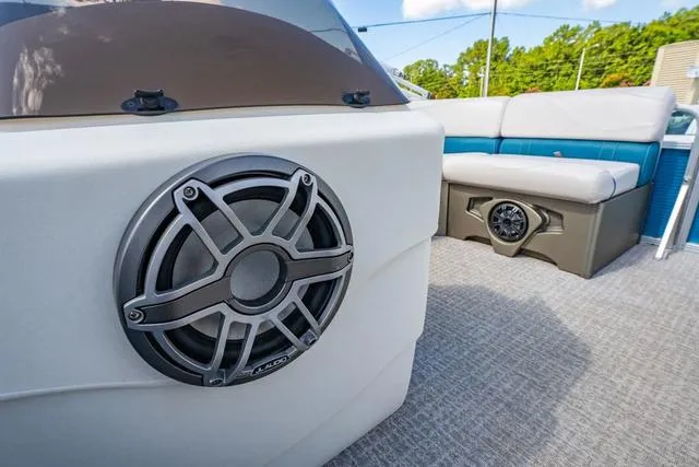 Slide: The Image of Tahoe GT Fish Rear 23' 2019 - 19