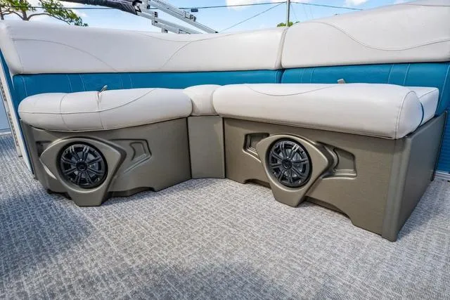 Slide: The Image of Tahoe GT Fish Rear 23' 2019 - 20