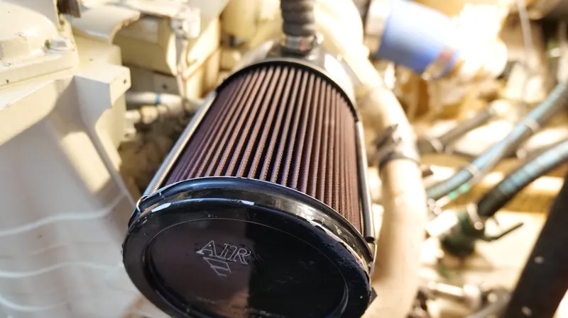 Slide: The Image of Tiara 3700 Open 2000 - 50