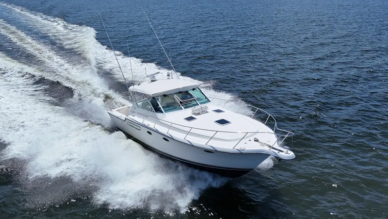 Slide: The Image of Tiara 3700 Open 2000 - 53