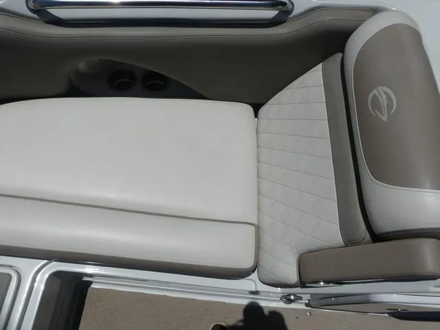 Slide: The Image of Crownline Boats Eclipse E205 XS 2019 - 15