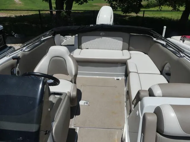 Slide: The Image of Crownline Boats Eclipse E205 XS 2019 - 21