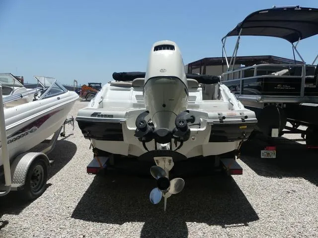 Slide: The Image of Crownline Boats Eclipse E205 XS 2019 - 3
