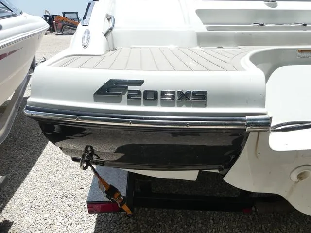 Slide: The Image of Crownline Boats Eclipse E205 XS 2019 - 4