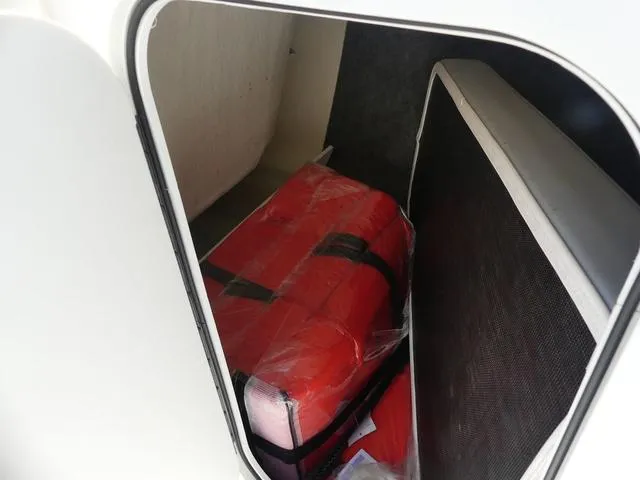 Slide: The Image of Chaparral 23 SSi OB 2021 - 15