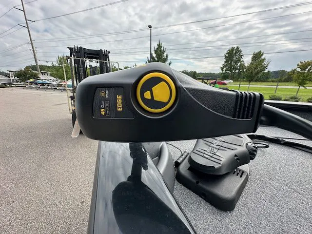 Slide: The Image of Tracker PRO TEAM 175 TF W/75 HP 2025 - 11