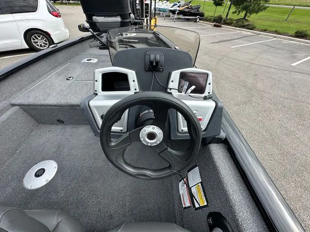 Slide: The Image of Tracker PRO TEAM 175 TF W/75 HP 2025 - 15