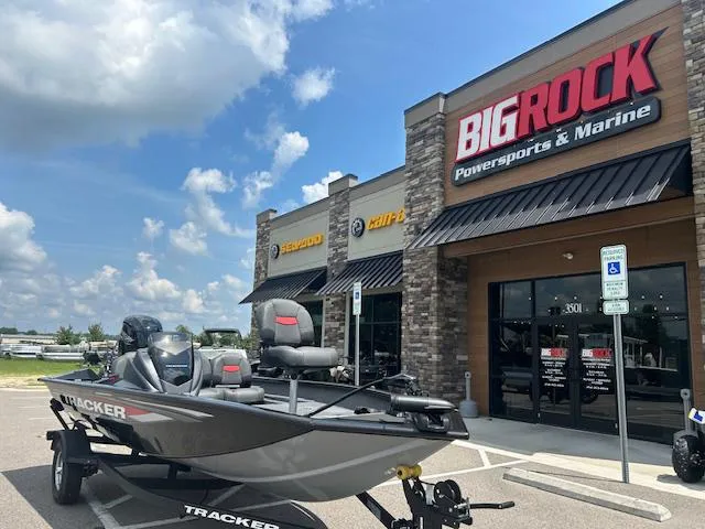 Slide: The Image of Tracker PRO TEAM 175 TF W/75 HP 2025 - 3