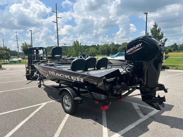 Slide: The Image of Tracker PRO TEAM 175 TF W/75 HP 2025 - 4