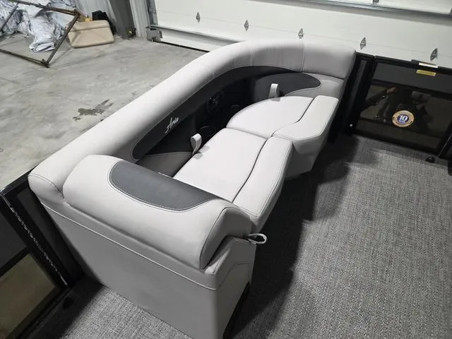 Slide: The Image of Barletta Aria 20UC 2026 - 20