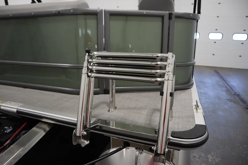 Slide: The Image of 2025 Bentley Pontoons 180 CRUISE LE with stainless steel ladder on deck. - 34