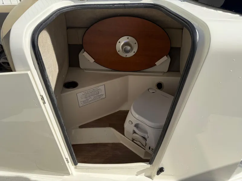 Slide: The Image of Stingray 212SC 2019 - 6