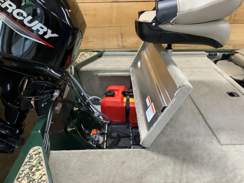 Slide: The Image of Tracker Bass Tracker Classic Limited 2025 - 10