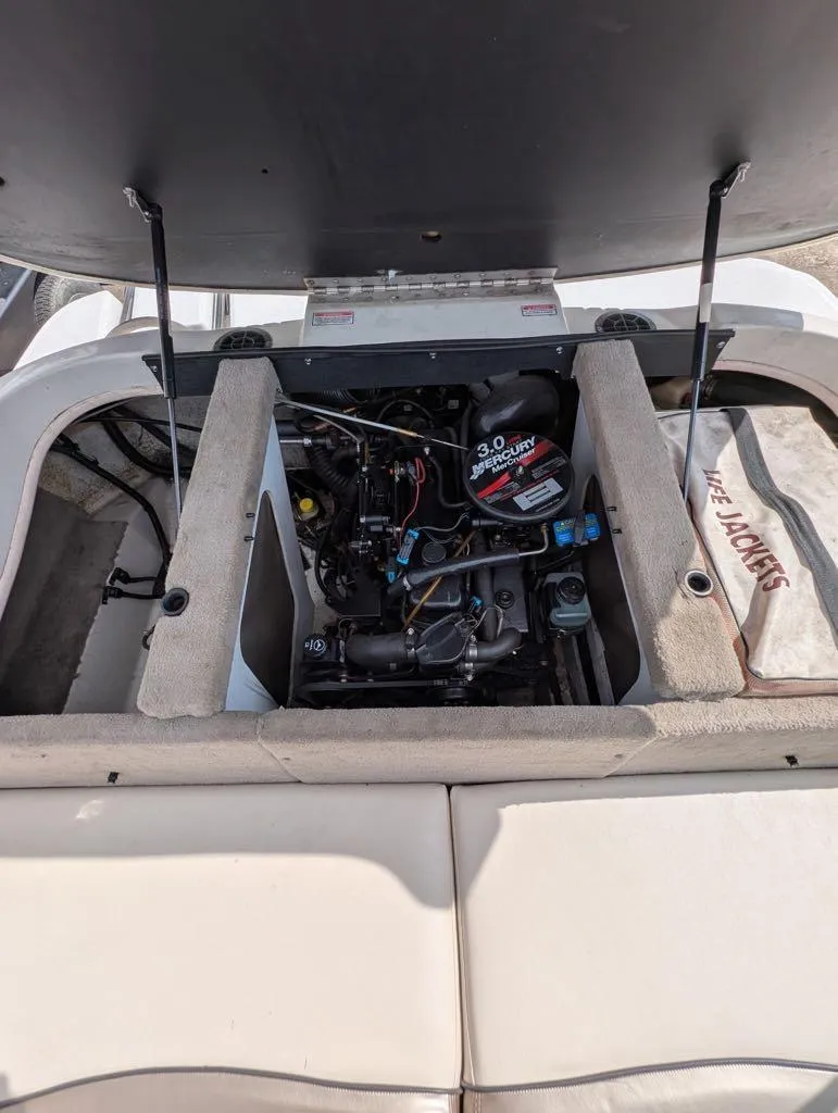 Slide: The Image of Sea Ray 180 Sport 2005 - 5