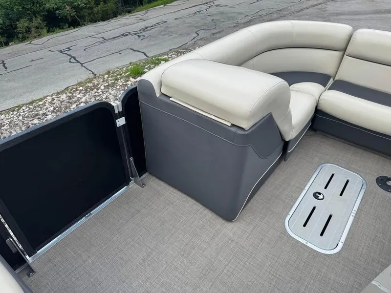 Slide: The Image of Premier 250 Solaris RF 2016 - 5